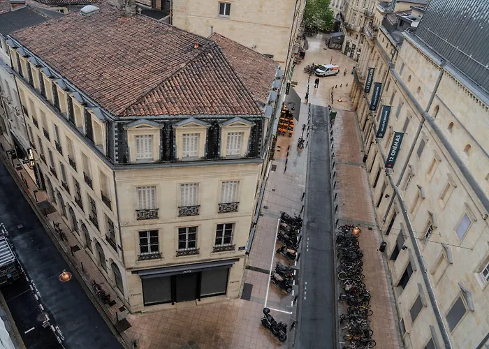 Brit Des Grands Hommes - Bordeaux Centre
