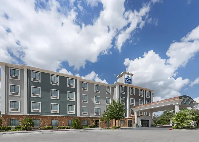 Best Western Sea World - Lackland Afb Nw & Suites