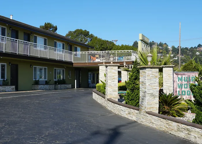 Cheap hotels Muir Woods Lodge