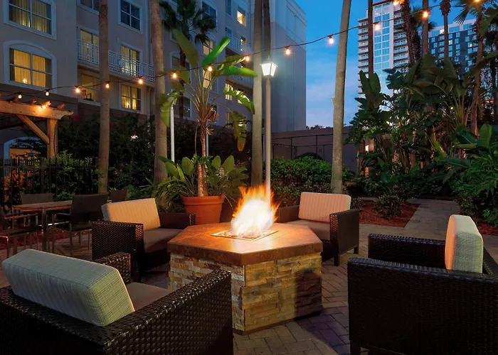Courtyard Tampa Downtown