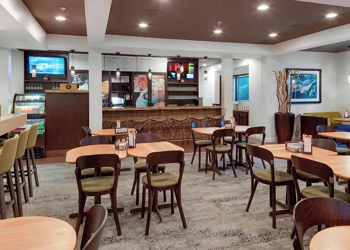Courtyard By Marriott Portsmouth