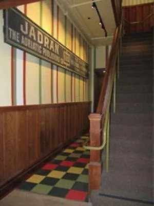 Hotel near College: Columbus Residence