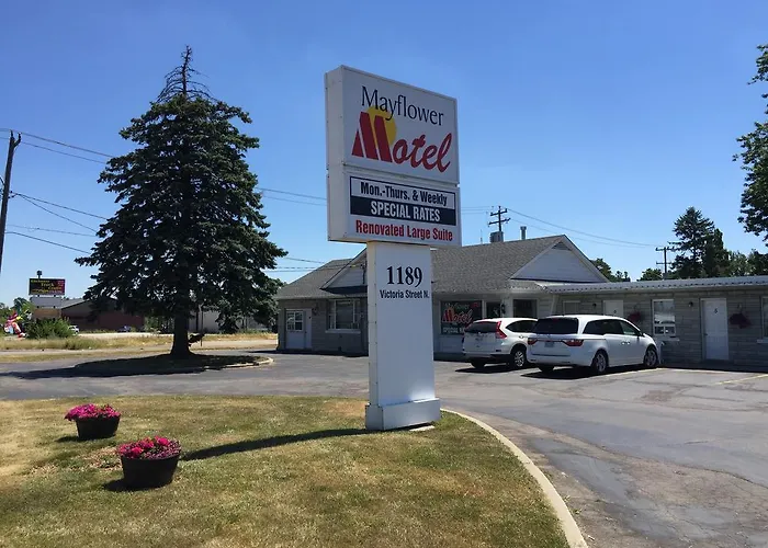 Mayflower Motel