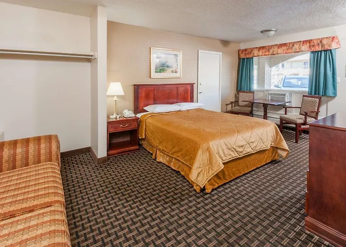 Cheap hotels Super 8 Calgary Village