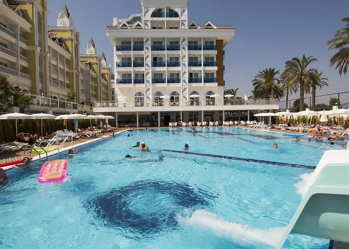 Palm World Resort & Spa