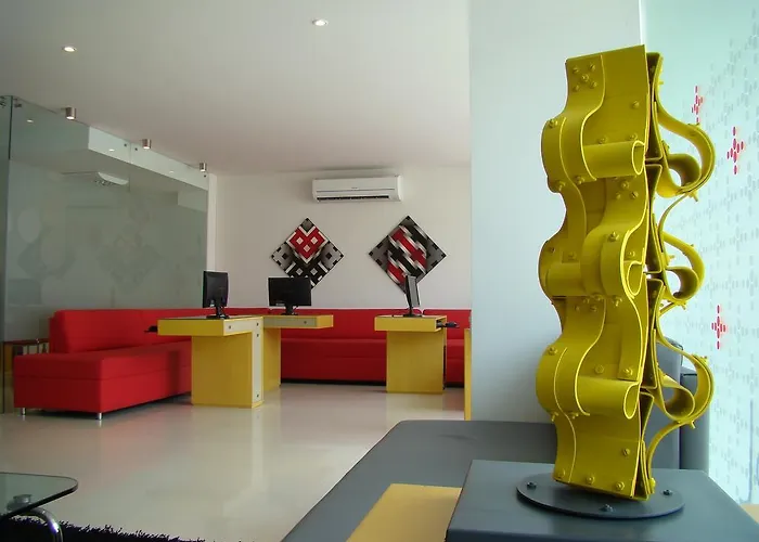 Сity center hotels Ofihotel Versalles