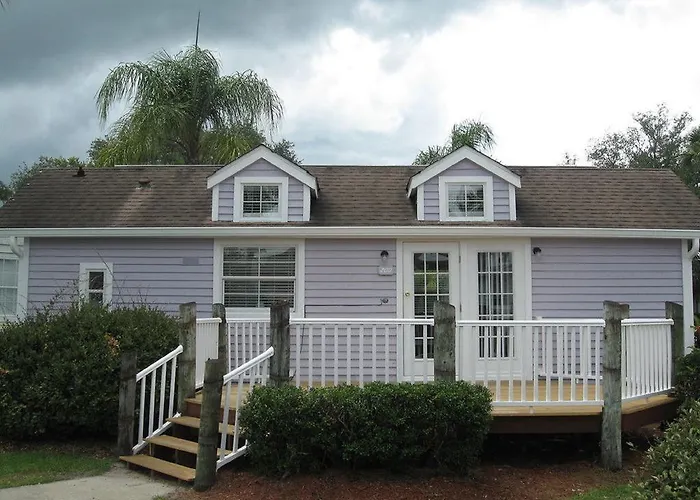 Tropical Palms Premium Two-Bedroom Loft Cottage 77