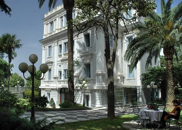 Hotel Flora