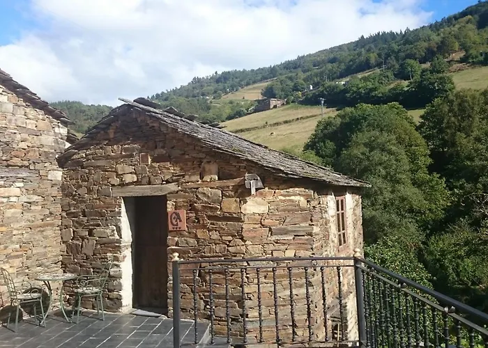 Apartamentos Rurales Vega de Llan