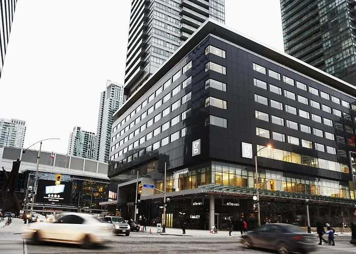 Hotels Close to Airport Le Germain Maple Leaf Square