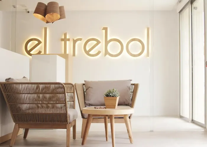 El Trebol Bar & Only Adults