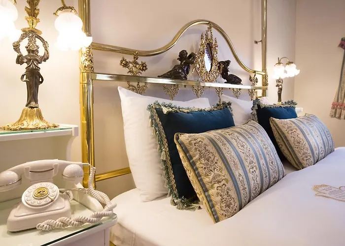 Hotels With Four Stars Valide Sultan Konagi