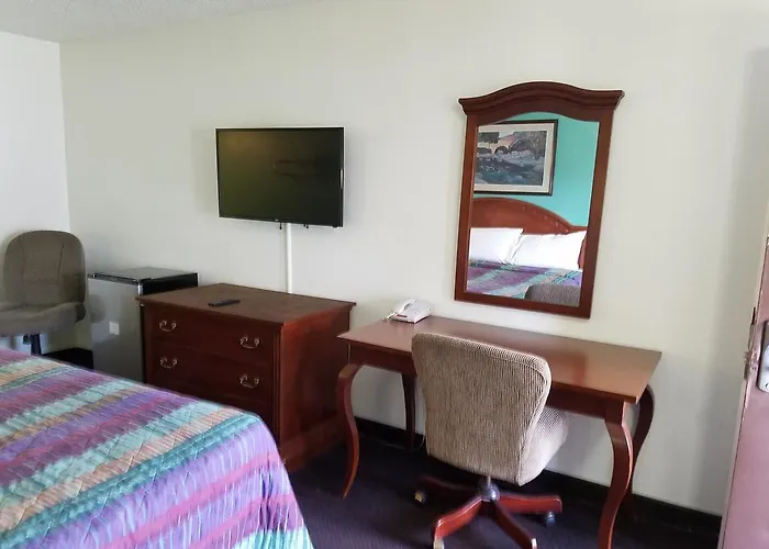 Motel: Indy Southwestern Inn-South