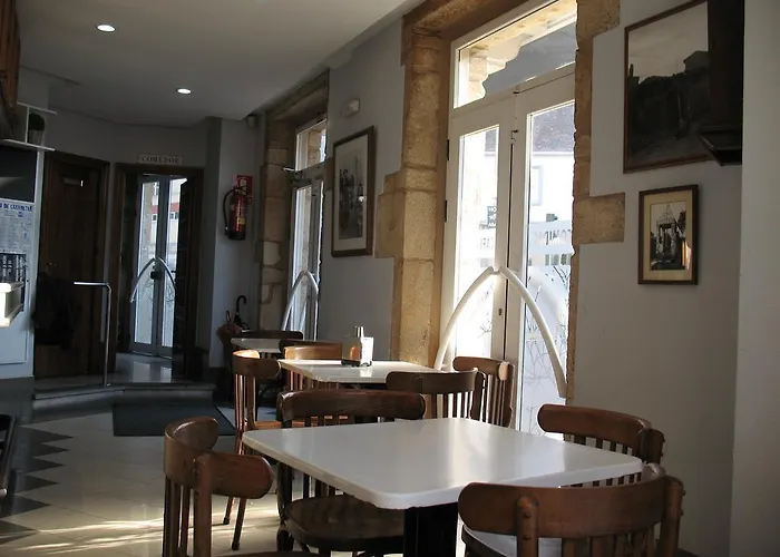 Hostal Valadares