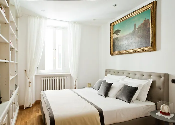 Albergo centrale: Garibaldi Suites Piazza Di Spagna