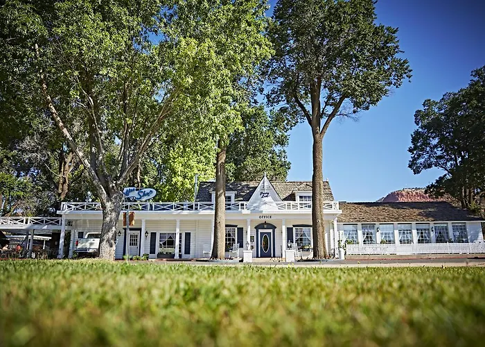 Private villas Parry