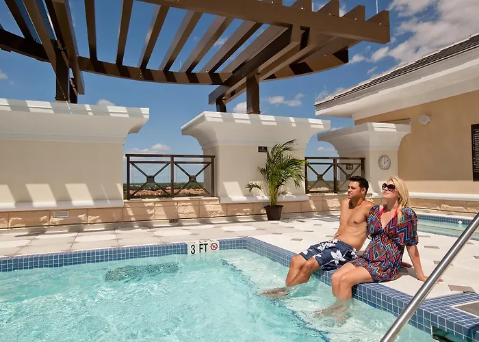 Hotels with a view Plaza Suites On International Drive Near Universal Epic