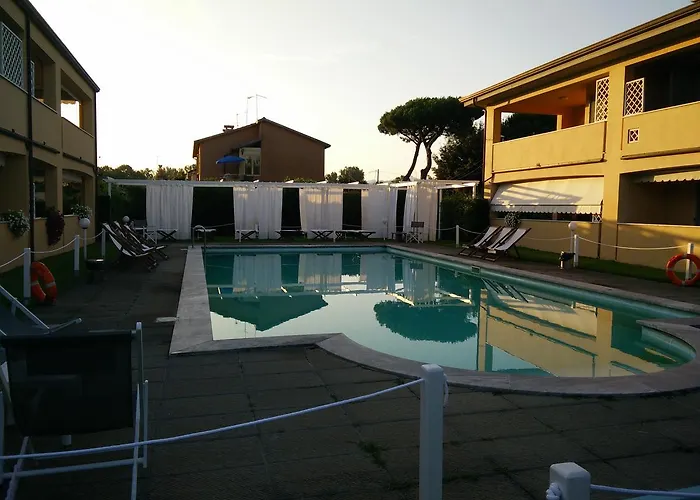 Hotel Con Piscina Il Palco