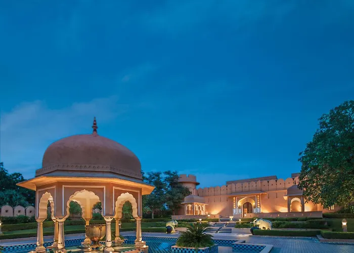 Hotel with Tennis: The Oberoi Rajvilas Jaipur