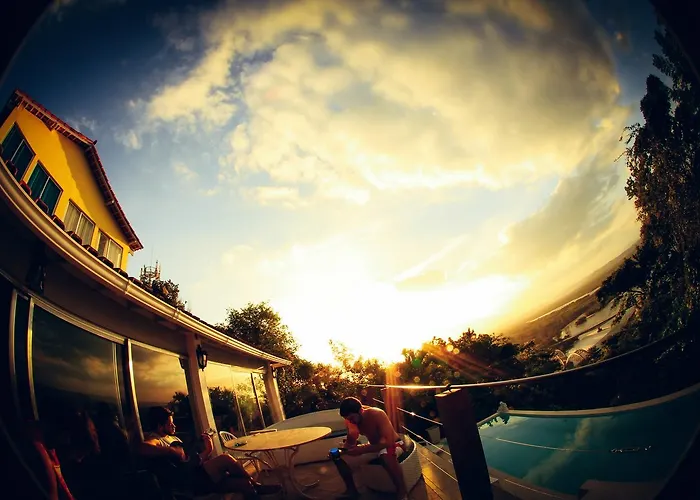 Banana Leaf Eco Hostel