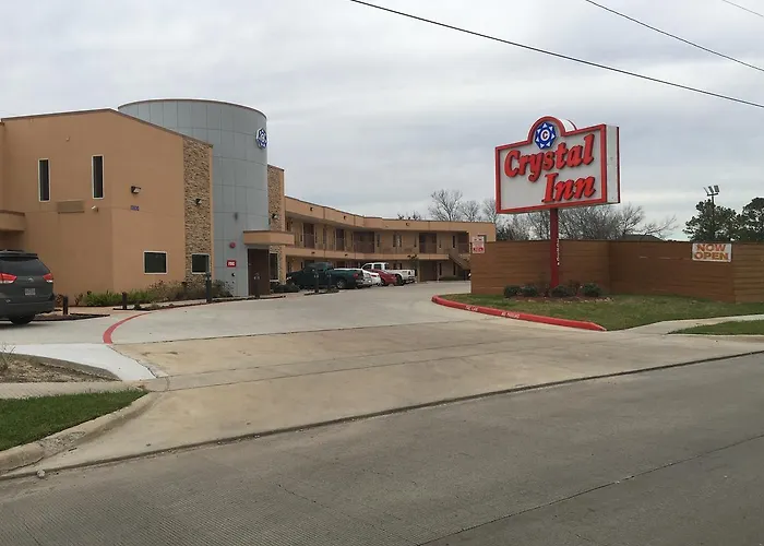 Cheap hotel: Crystal Inn