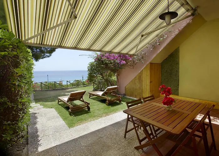 Pinus Village Sea Front Apartment