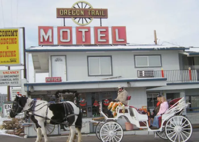 Motel: Oregon Trail Motel And Restaurant