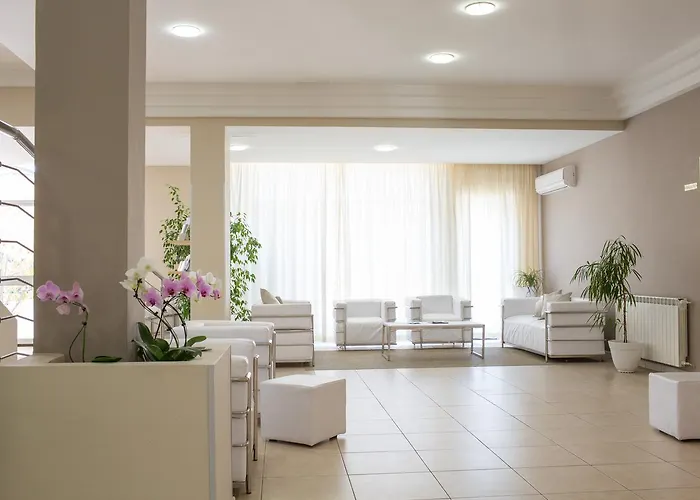 Hotel Holiday