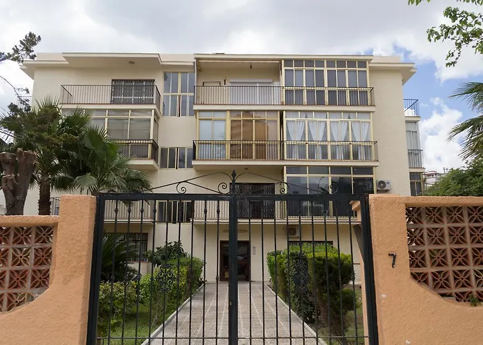 Hotel cerca del colegio: Playamar Beach