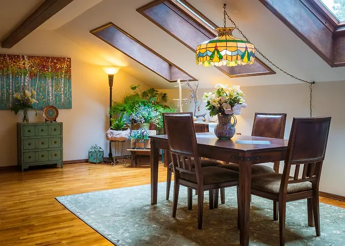 B&B only: Whispering Pines Inn