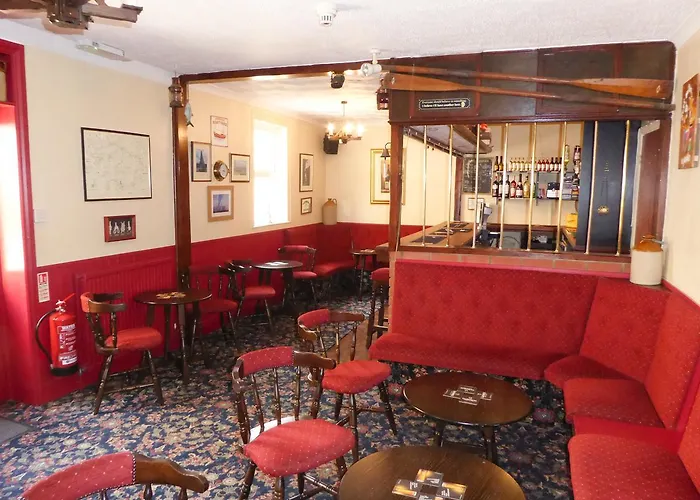 Central hotel: The Denewood