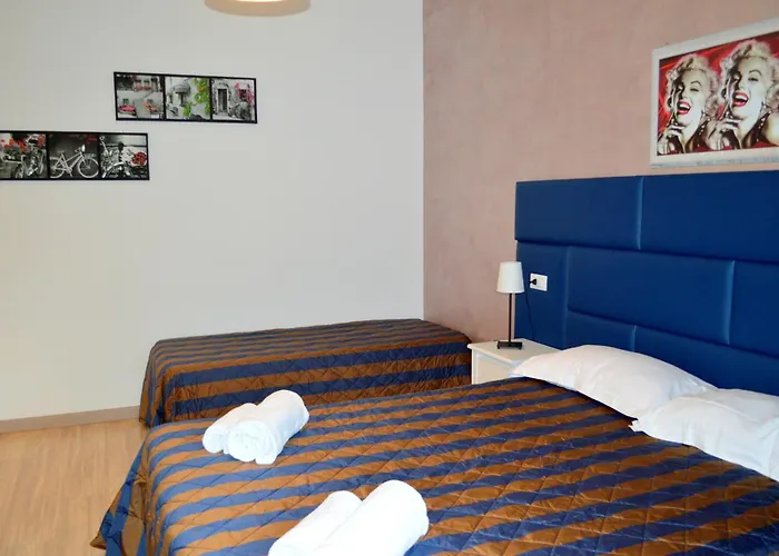 Hotel with view: Check-Inn Rooms