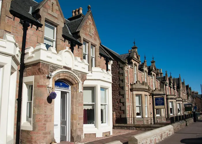 Guest house: Ardross Glencairn