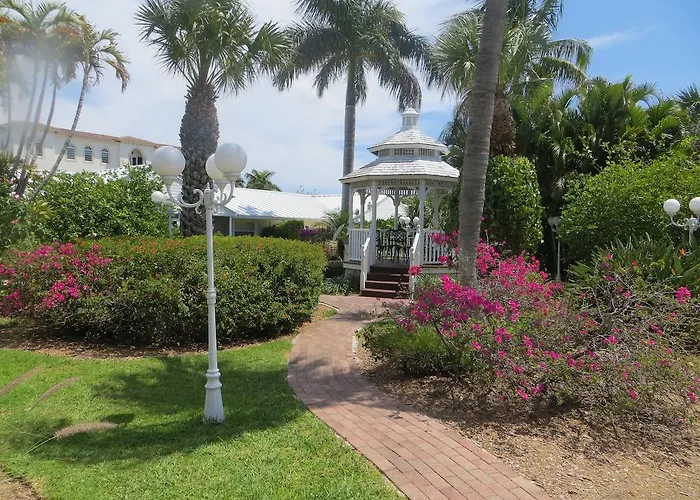Casino hotel: Lemon Tree Inn