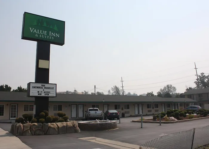 Luxury hotel only: Value Inn & Suites