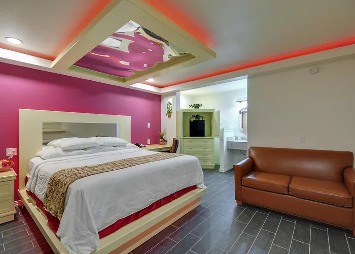 Hotels with a view Romantic Inn & Suites