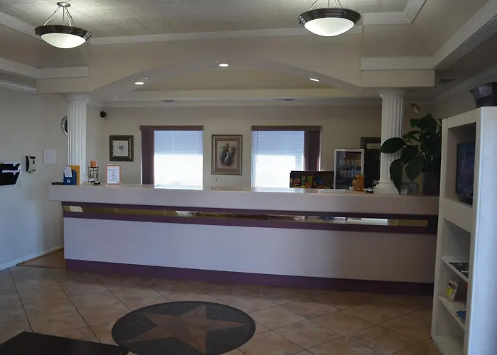 Motels Hill Country Inn