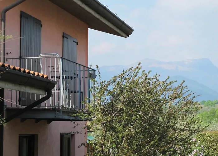 La Romantica Pool And Garden House
