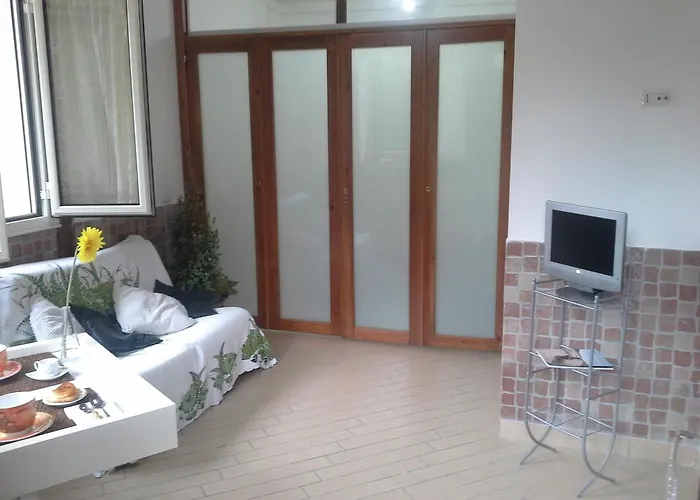 Appartamento : Giardini Di Capodimonte Apartment