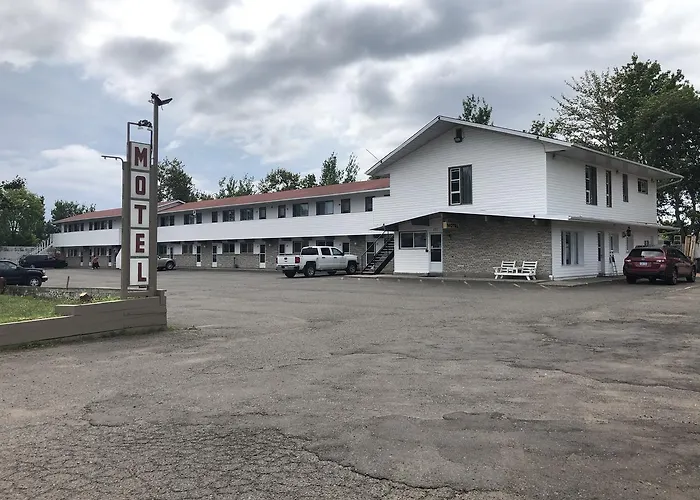 Motel: Voyageur Motel