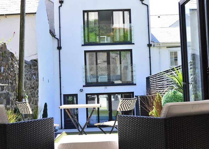 Cheap hotels Pier39Portrush Adult Only