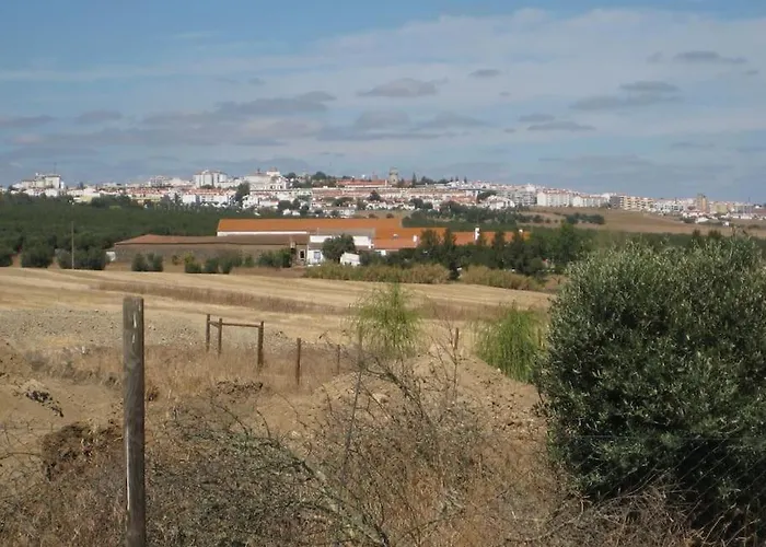 Hotel de 4 estrelas: Monte Das Beatas - Alojamento Local