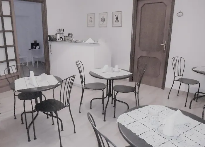 Simonetta's Rooms