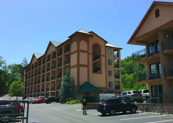 Summit Manor Condominiums