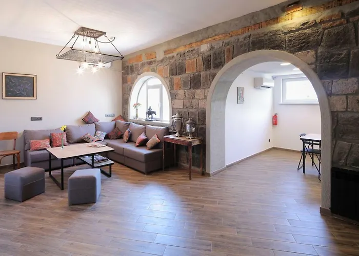 Highland Hostel