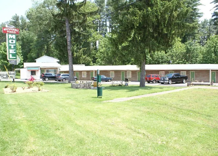 Whispering Pines Motel - Asheville