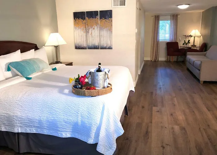 Romantic hotels Hyannis Inn