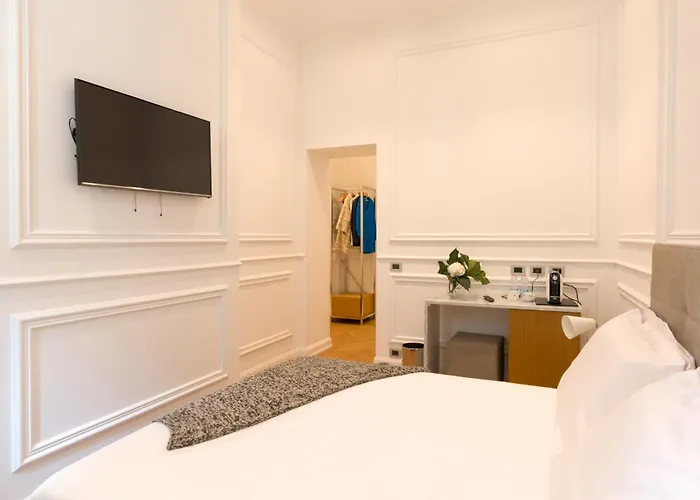 Via Chiodo Luxury Rooms