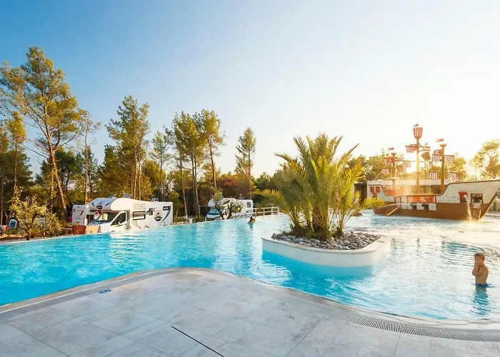 5 Sterne Hotels Mobile Homes Camping Santa Marina, Lanterna