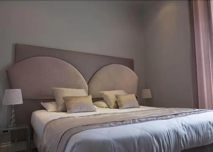 Opera House Guest, Roma centro storico